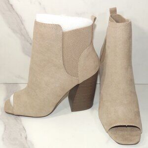 Qupid Chandler-56 Brown Peep-Toe Block Heel Booties - NWOT